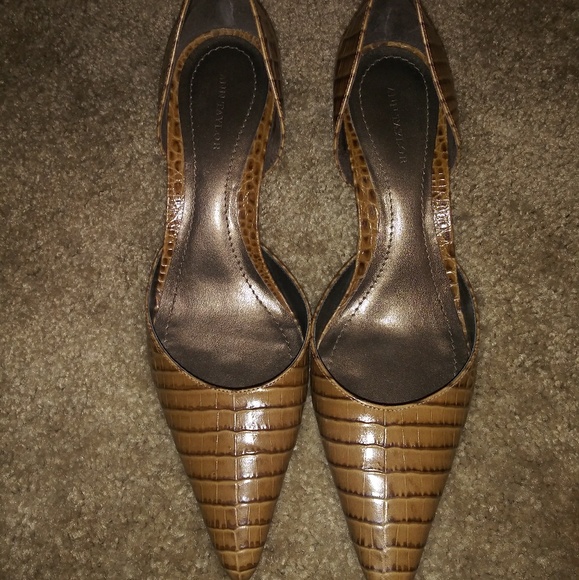 Ann Taylor Shoes - Ann Taylor leather Pumps